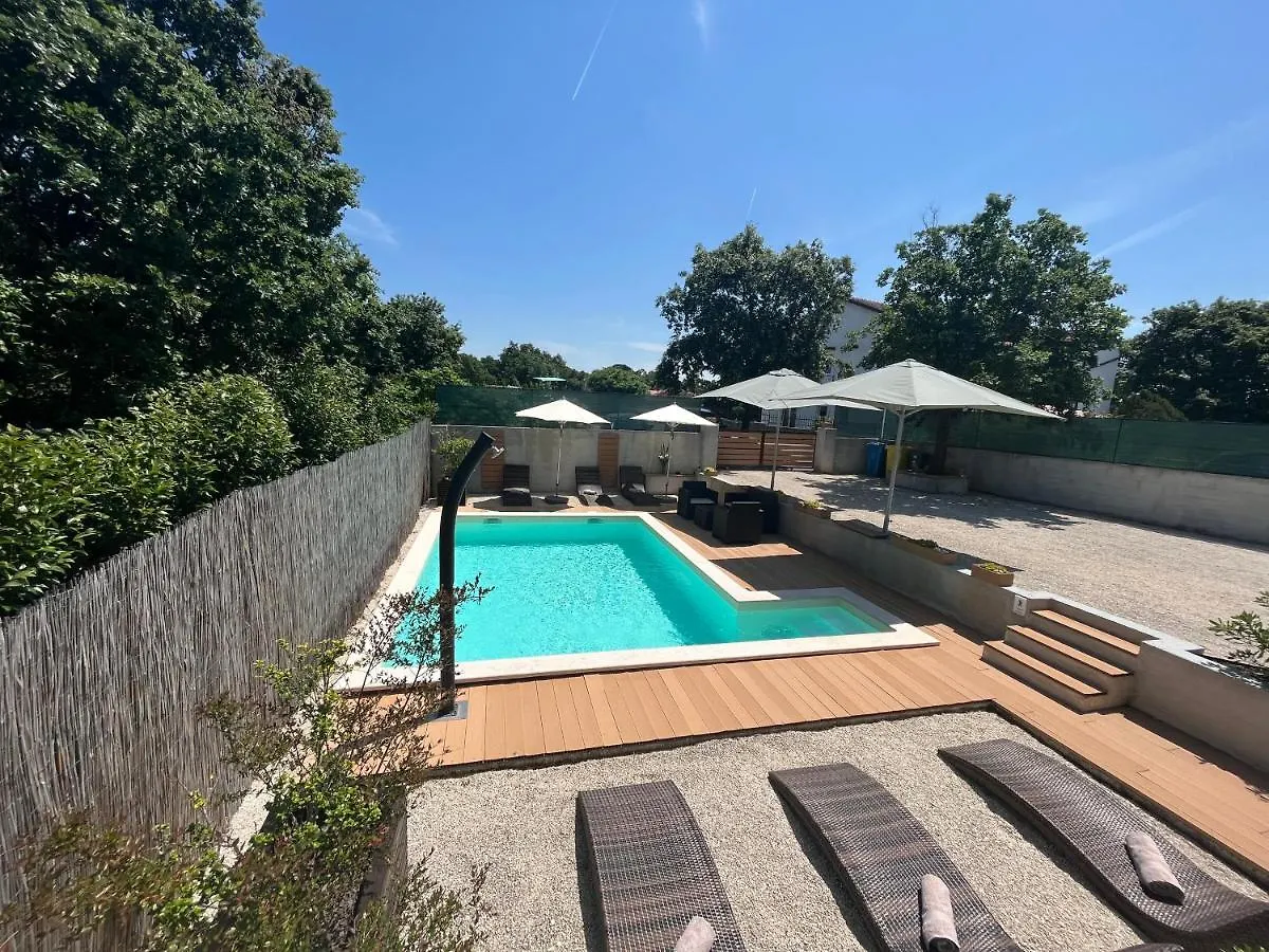 Cosy And Lovely Villa Trosti With A Pool Svetvinčenat