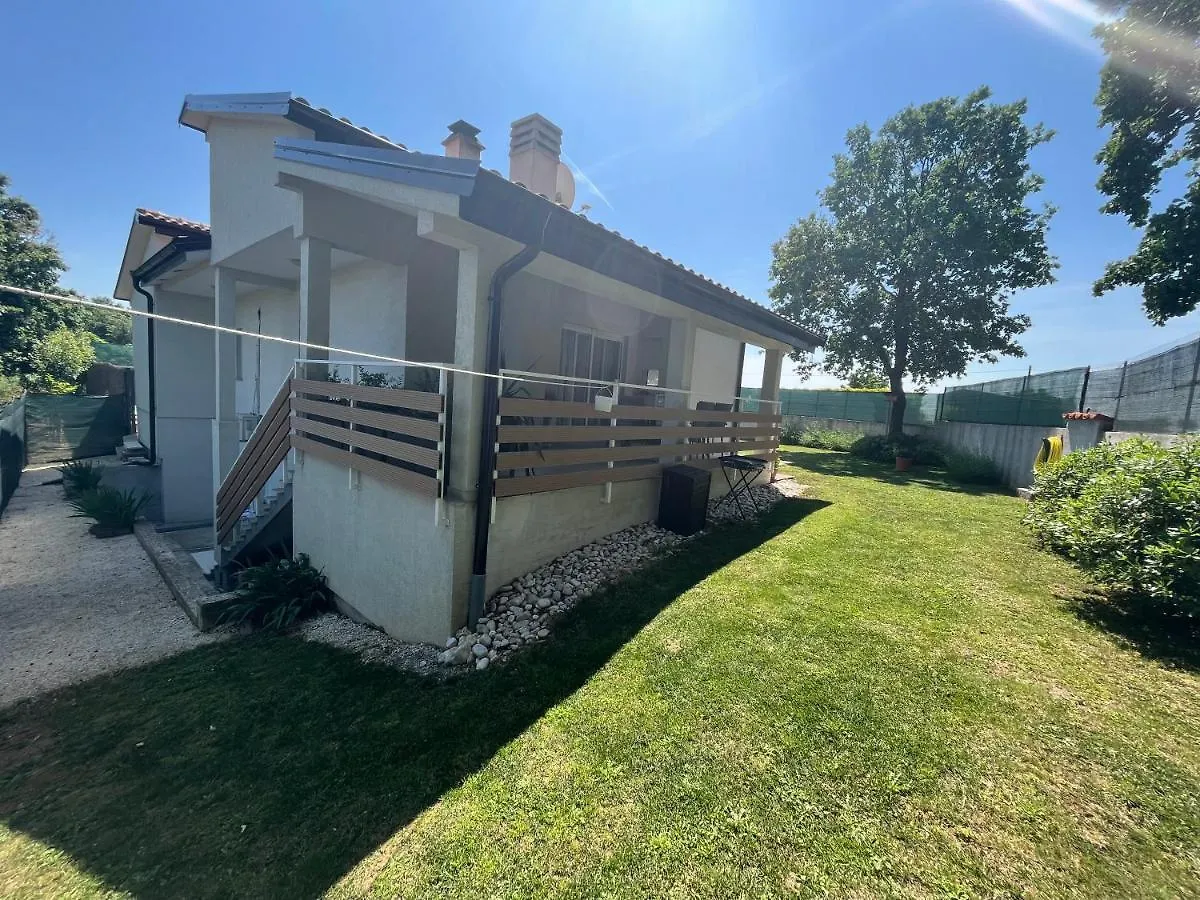 Cosy And Lovely Villa Trosti With A Pool Svetvinčenat 克罗地亚
