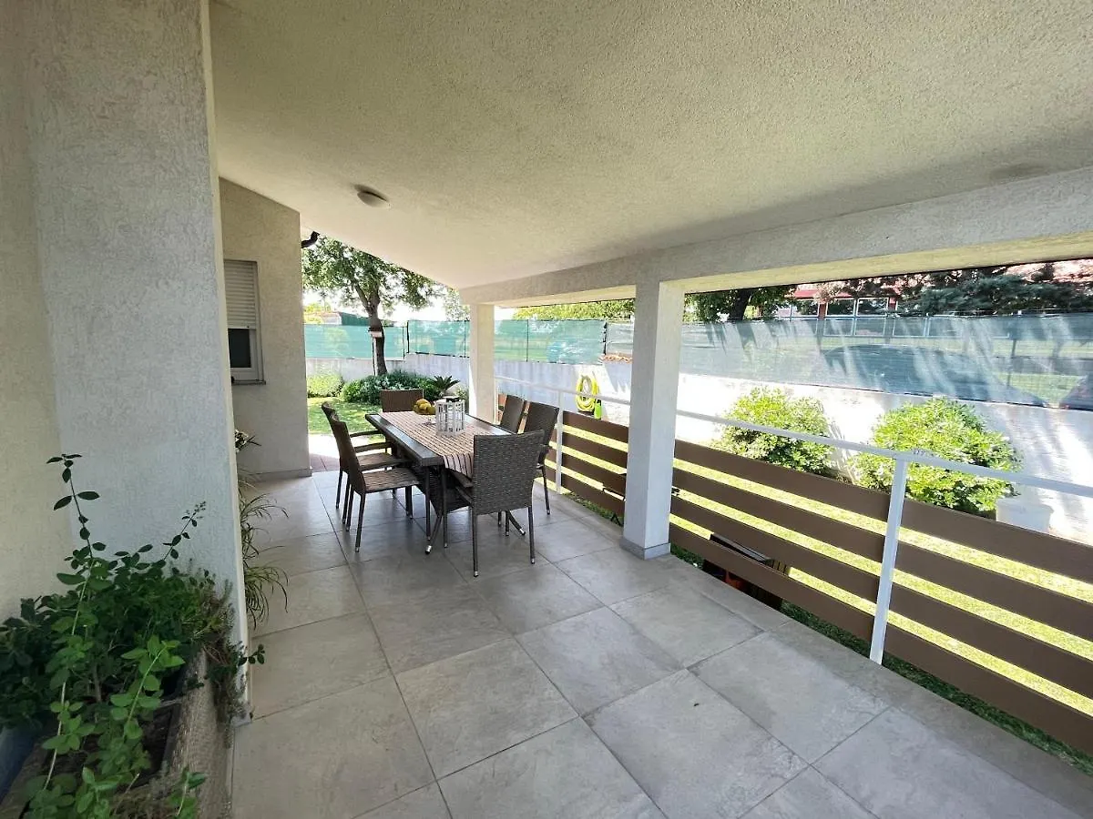 Cosy And Lovely Villa Trosti With A Pool Svetvinčenat