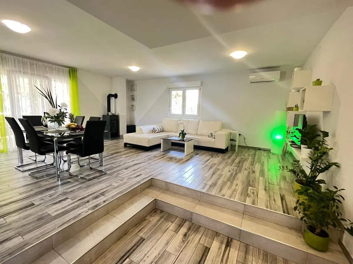 Cosy And Lovely Villa Trosti With A Pool Svetvinčenat 0*,  克罗地亚